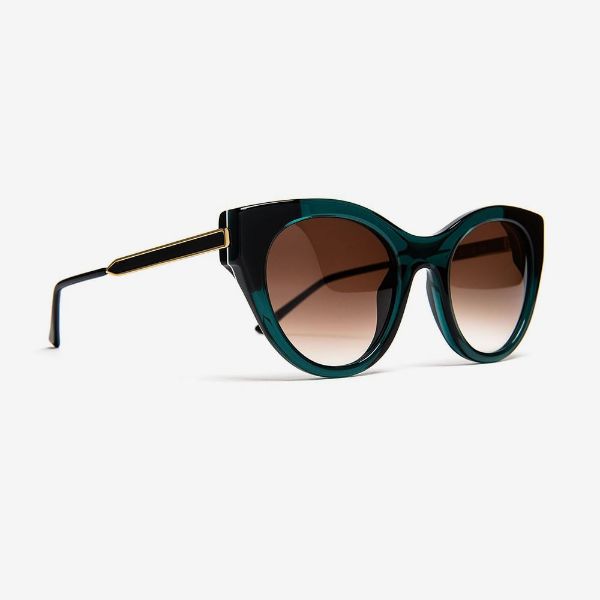 Picture of Classic Cat Eye Sunglasses